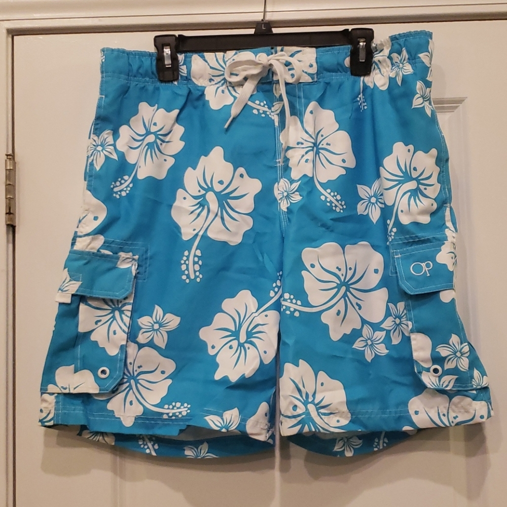⚡Turquoise & white Hawaiian print board shorts s L